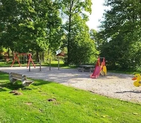 Gemuetlicher Eckbungalow Im Gruenen Naehe Roermond
