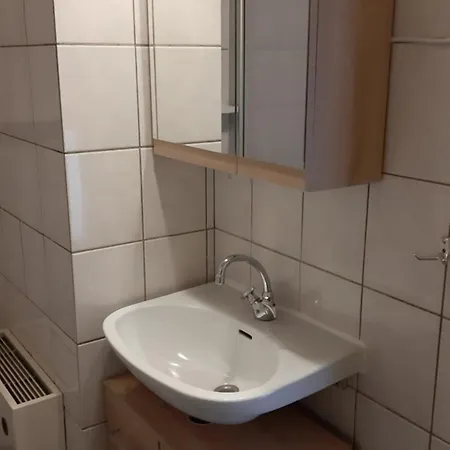Gemuetlicher Eckbungalow Im Gruenen Naehe Roermond Apartment Posterholt